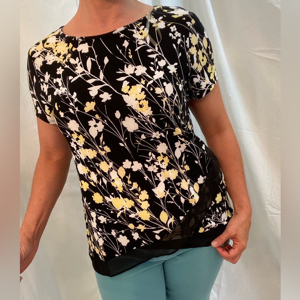 Roz & Ali, Black/White/Yellow Short Sleeve Shirt